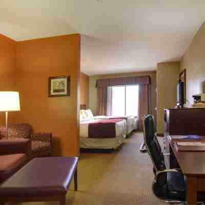 Comfort Suites El Paso West Rooms