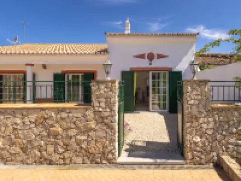 Do Castelo Hotels in Estoi