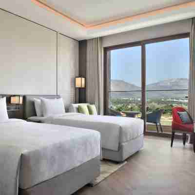 JW Marriott Bengaluru Prestige Golfshire Resort & Spa Rooms
