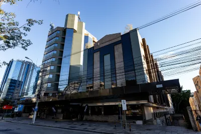 Master Porto Alegre Hotel - Av Carlos Gomes, Próximo ao Consulado Americano