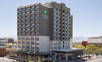 Holiday Inn Express & Suites Sturbridge