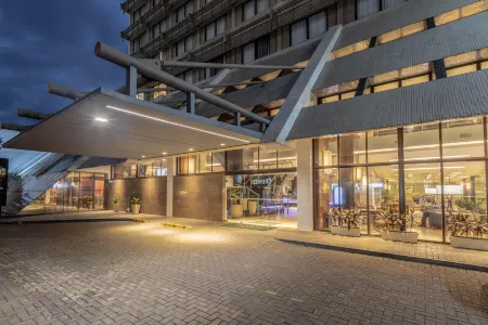 Hotel Deville Prime Cuiabá Отели в г. Куяба