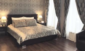 Tsentralnyij Hotel