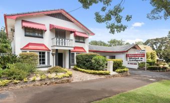 Whiteoaks Motel & Lodges