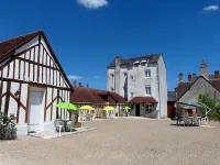 Logis Hôtel du Cygne Hotels in Vernou-en-Sologne