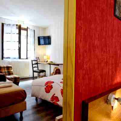 Logis Hôtel de France Rooms