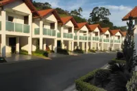 Resort Monte Das Oliveiras Hotels near Extreme Mg portal