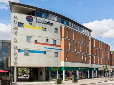 Travelodge Chelmsford Hotels near The Avenues Allotments