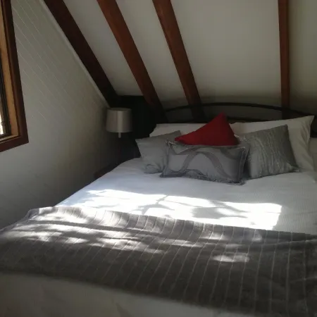 Beyonderup Falls Adult Retreat Hotels in Nannup