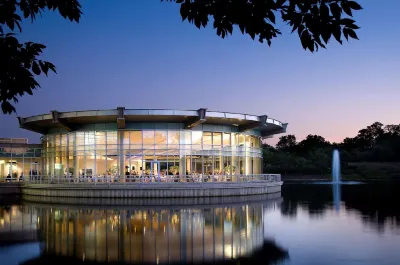 DoubleTree Suites by Hilton & Conference Center Chicago - Downers Grove Hotels in 