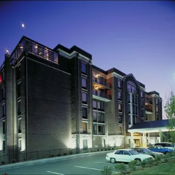 Hampton Inn & Suites Nashville-Green Hills Отели рядом с достопримечательностью «Университет Липскомба»