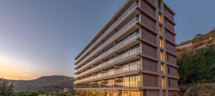 Oxford Golf Resort Hotel di Pune
