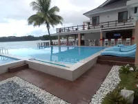 Nirvana Resort Puerto Galera - Strand