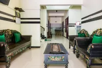 RedDoorz Syariah @ Ketintang Surabaya Hotels in Jambangan
