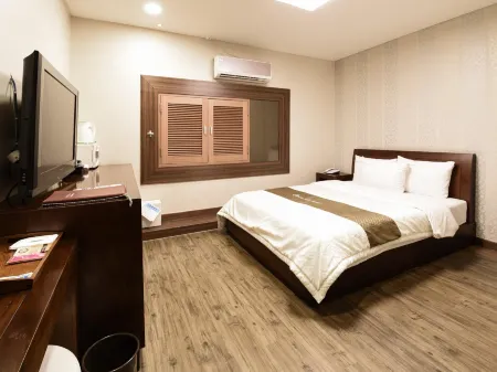 Hill House Myeongdong