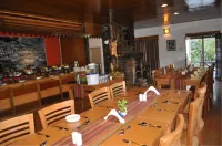 Apple Orchard Resort - bar