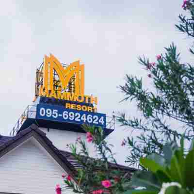 Mammoth Resort Hotel Exterior