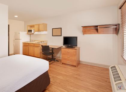 Extended Stay America Select Suites - Lake Worth