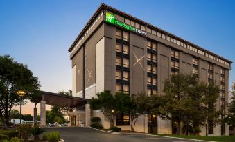 Holiday Inn Express San Antonio-Airport
