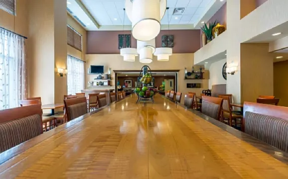 Hampton Inn & Suites by Hilton Moncton