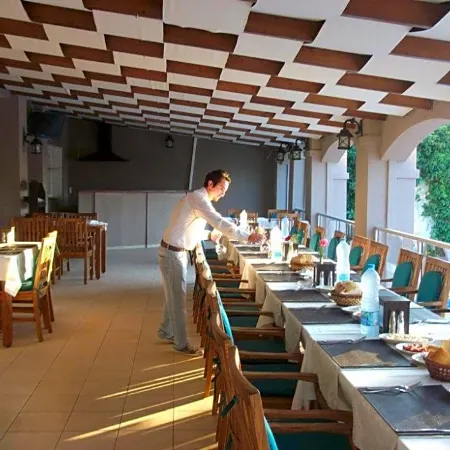 Ant Apart Hotel