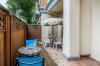 La Quinta Inn & Suites by Wyndham Vancouver - 2-Star