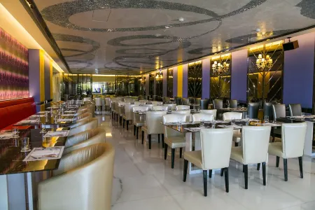 Sun Hao International Hotel Отели рядом с достопримечательностью «Пекин-Хаун-Тянь»