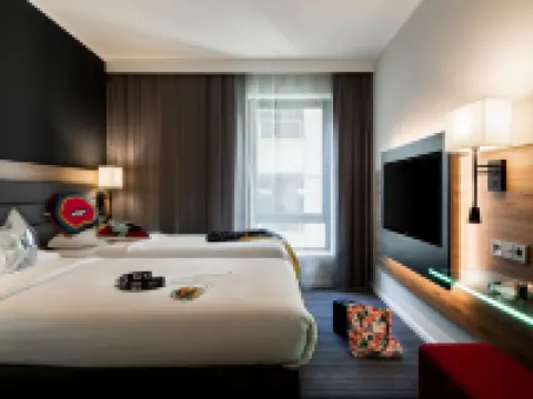 Moxy Glasgow Sec Hotels near West End