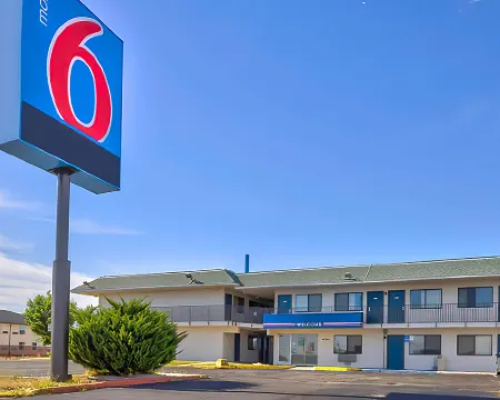 โมเทล 6 ตูกุมการิ นิวเม็กซิโก โรงแรมในตูกุมการิ