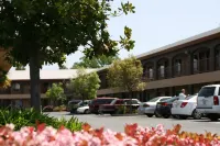 Days Inn by Wyndham Rocklin/Sacramento - parking