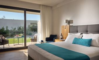 Cavo Orient Beach Hotel & Suites