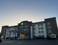 Holiday Inn Express Evansville - West Hotels near State Hospital Park