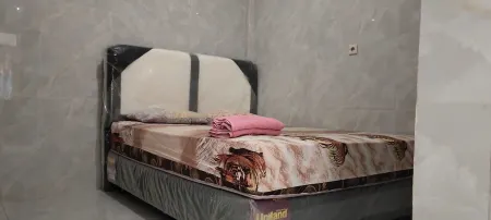 Hotel Near Grosir Setono Syariah Pekalongan Отели в г. Kandeman