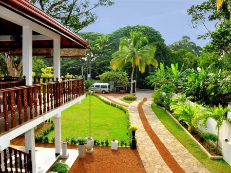 Rockery Villa Ayurveda Отели рядом со станцией Aluthgama Railway Station