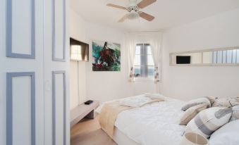 Chic 3Br Apt w Parking on the Beach with Shelter by Sea N' Rent