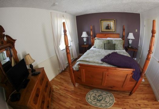 Heritage Home Bed & Breakfast - Housity