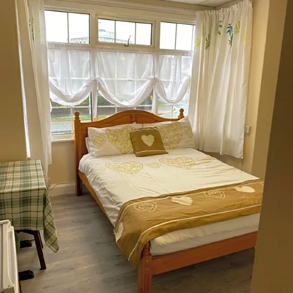 Ty Lodge - Housity