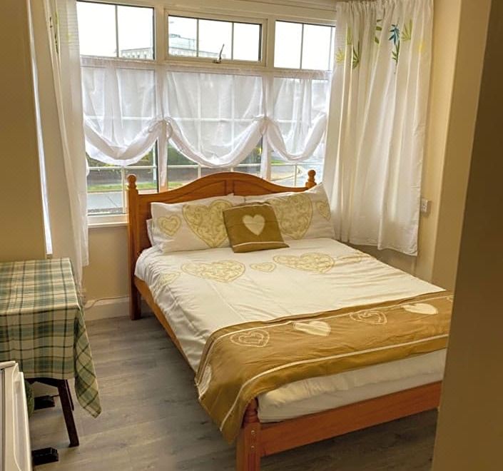 Clarendon Lodge - accommodation only