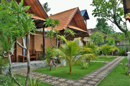 Exotic View Cottage Отели рядом с достопримечательностью «Giri Putri Cave»