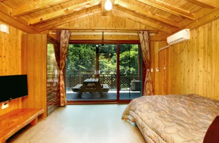 Namwon White Yeoul Pension Отели рядом с достопримечательностью «Silsangsa Temple»