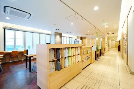 Super Hotel Midousuji Line Esaka Отели рядом со станцией Shitsu Railway Station