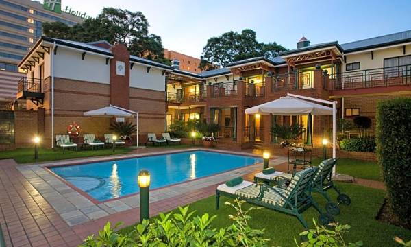 Courtyard Hotel Rosebank