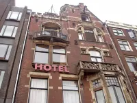 Hotel Manofa Hotels near De Nieuwe Ooster Arboretum en Begraafplaats