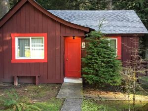 Gateway Inn & Cabins