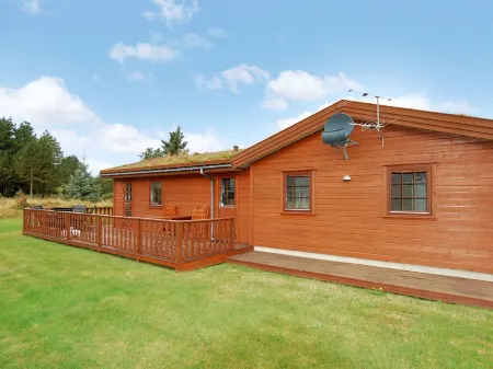 "Jo" - 1.2km from the Sea Отели рядом с достопримечательностью «V. Hjermitslev Kirke»