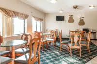 Quality Inn & Suites - breakfast