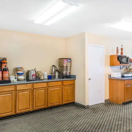 Days Inn by Wyndham Deming