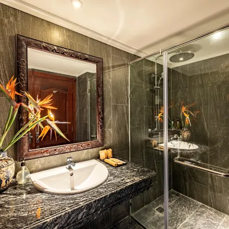 Amanaki Saigon Boutique Hotel Отели рядом с достопримечательностью «Манна»