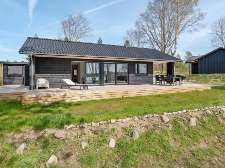 "Haley" - 150m from the Sea