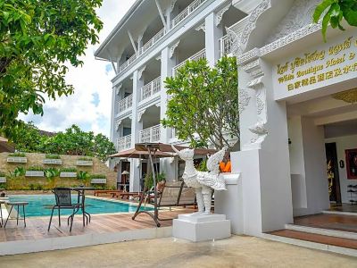 White Boutique Hotel and Spa